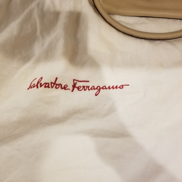 Ferragamo bag - Picture 2 of 7